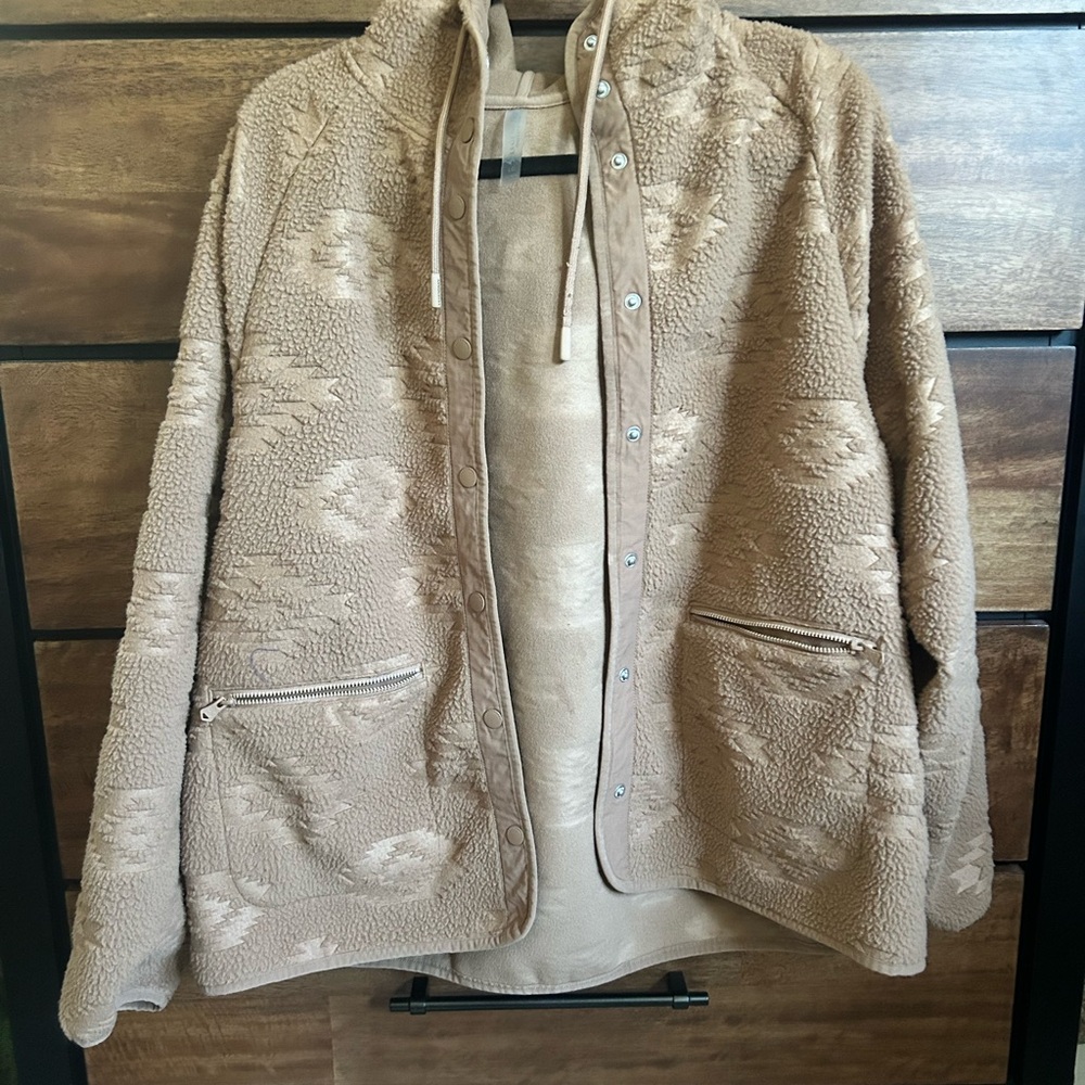 Legendary Whitetails Tan Teddy Jacket